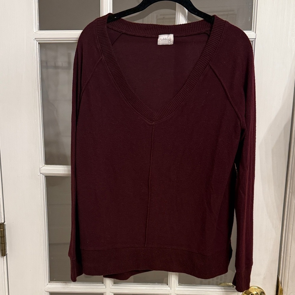 ANTHROPOLOGIE NEELY Women's Burgundy Deep V-Neck Sweater Size XS